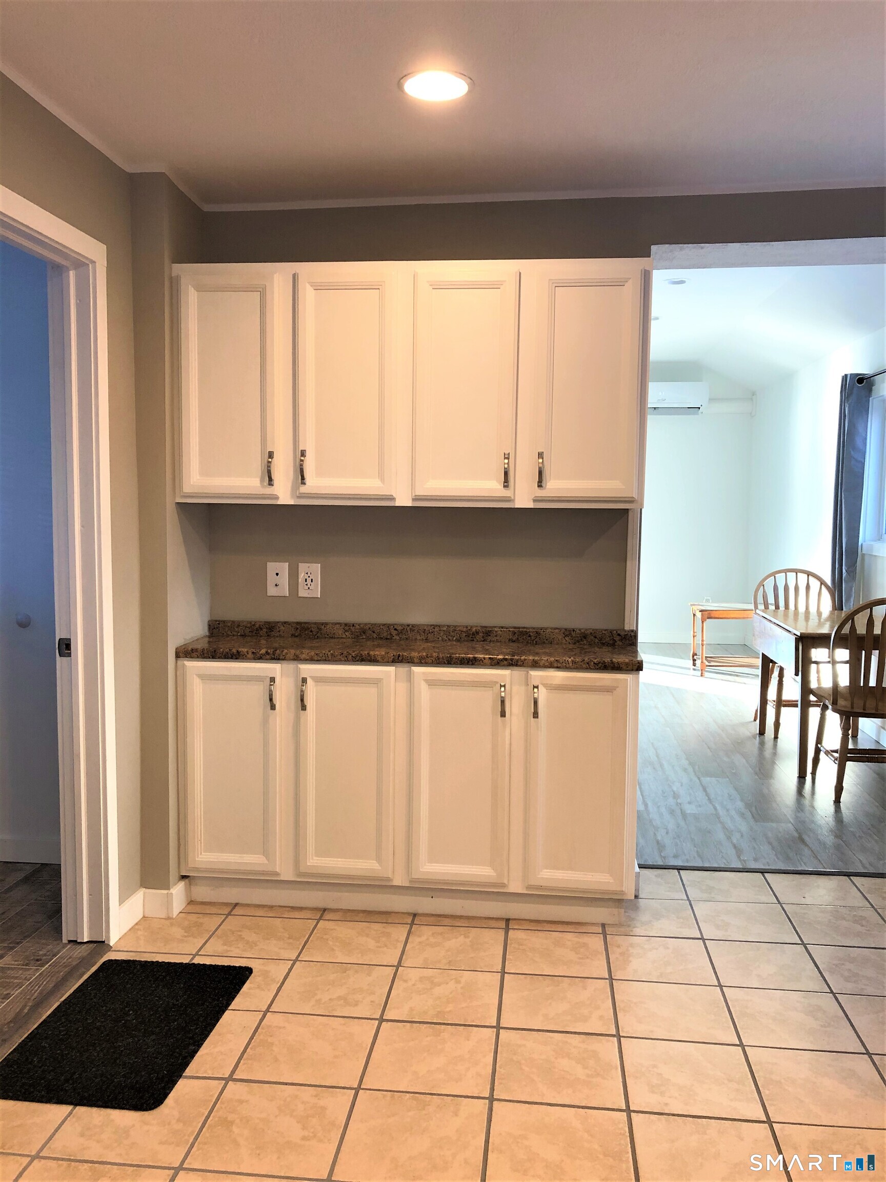 63 Cottage Road Enfield, CT 06082 - Photo 5 of 19