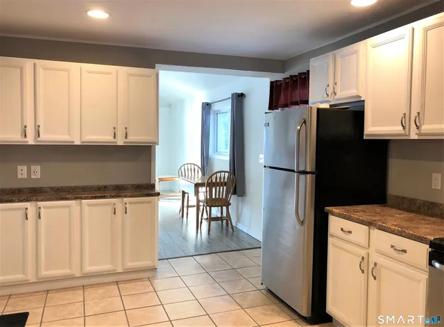 $2,400 | 63 Cottage Road, Enfield, CT 06082