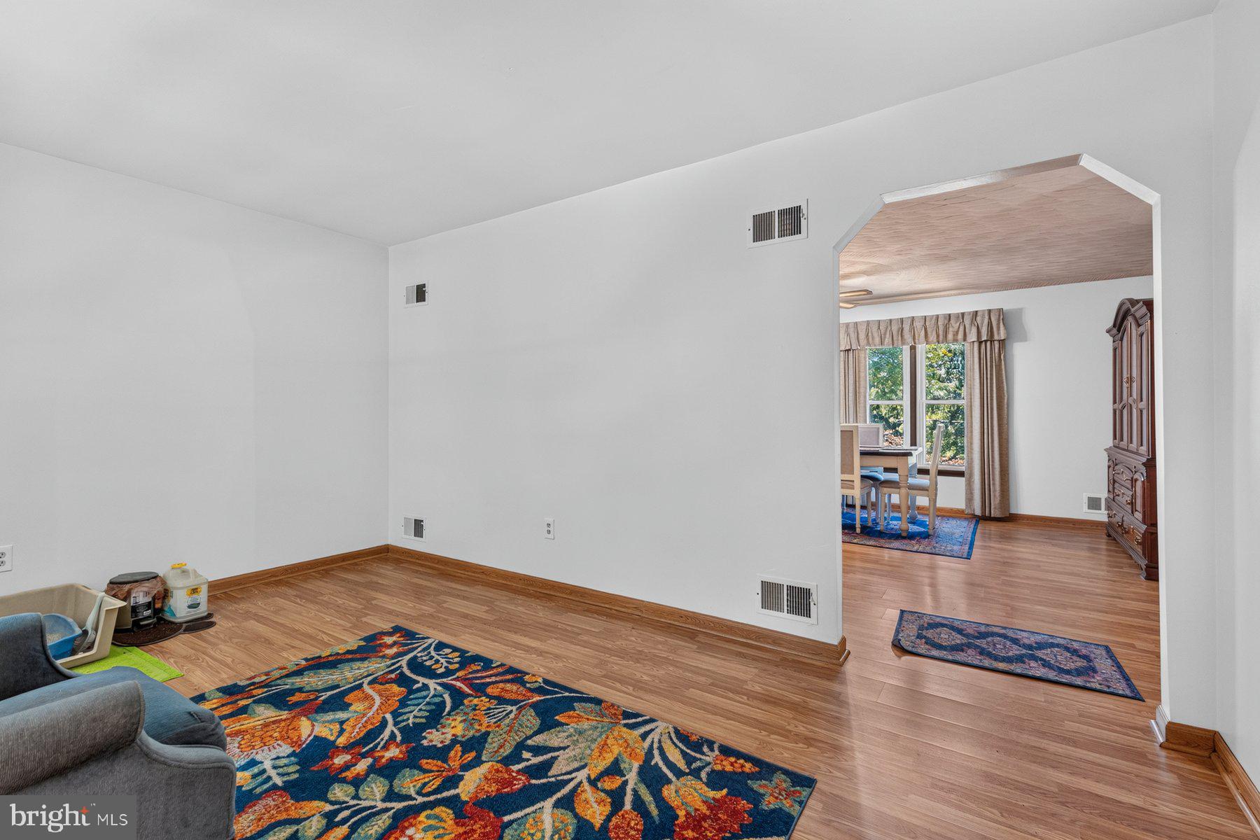 328 Sansbury Road Friendship, MD 20758 - Photo 20 of 35 Living Room