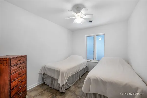 a picture of a room