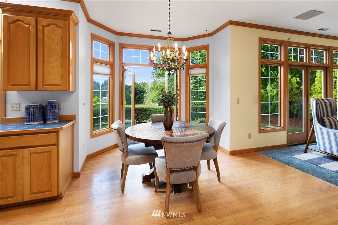 8460 Hunts Point Lane Hunts Point, WA 98004 - Photo 12 of 25