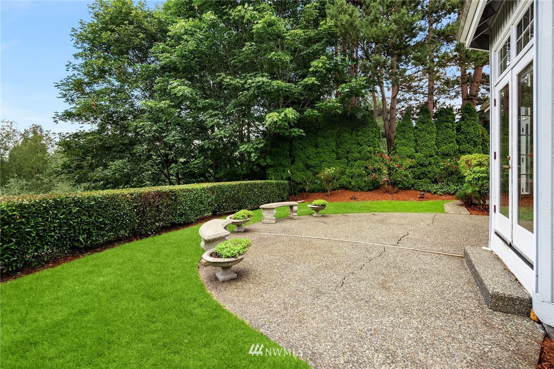 8460 Hunts Point Lane Hunts Point, WA 98004 - Photo 20 of 25
