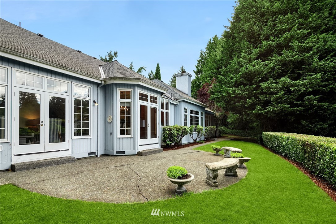 8460 Hunts Point Lane Hunts Point, WA 98004 - Photo 21 of 25