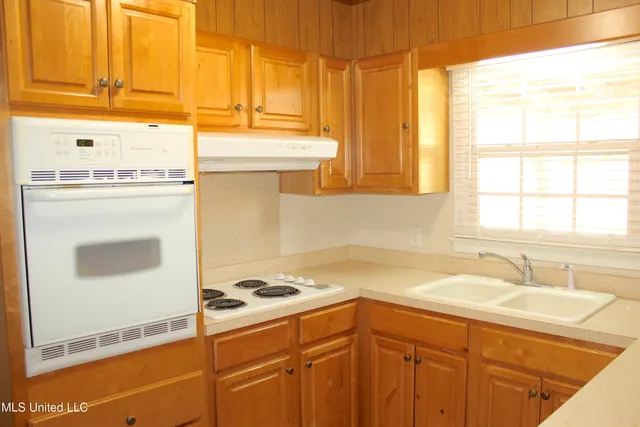 $170,000 | 2104 Sandalwood Place, Gautier, MS 39553