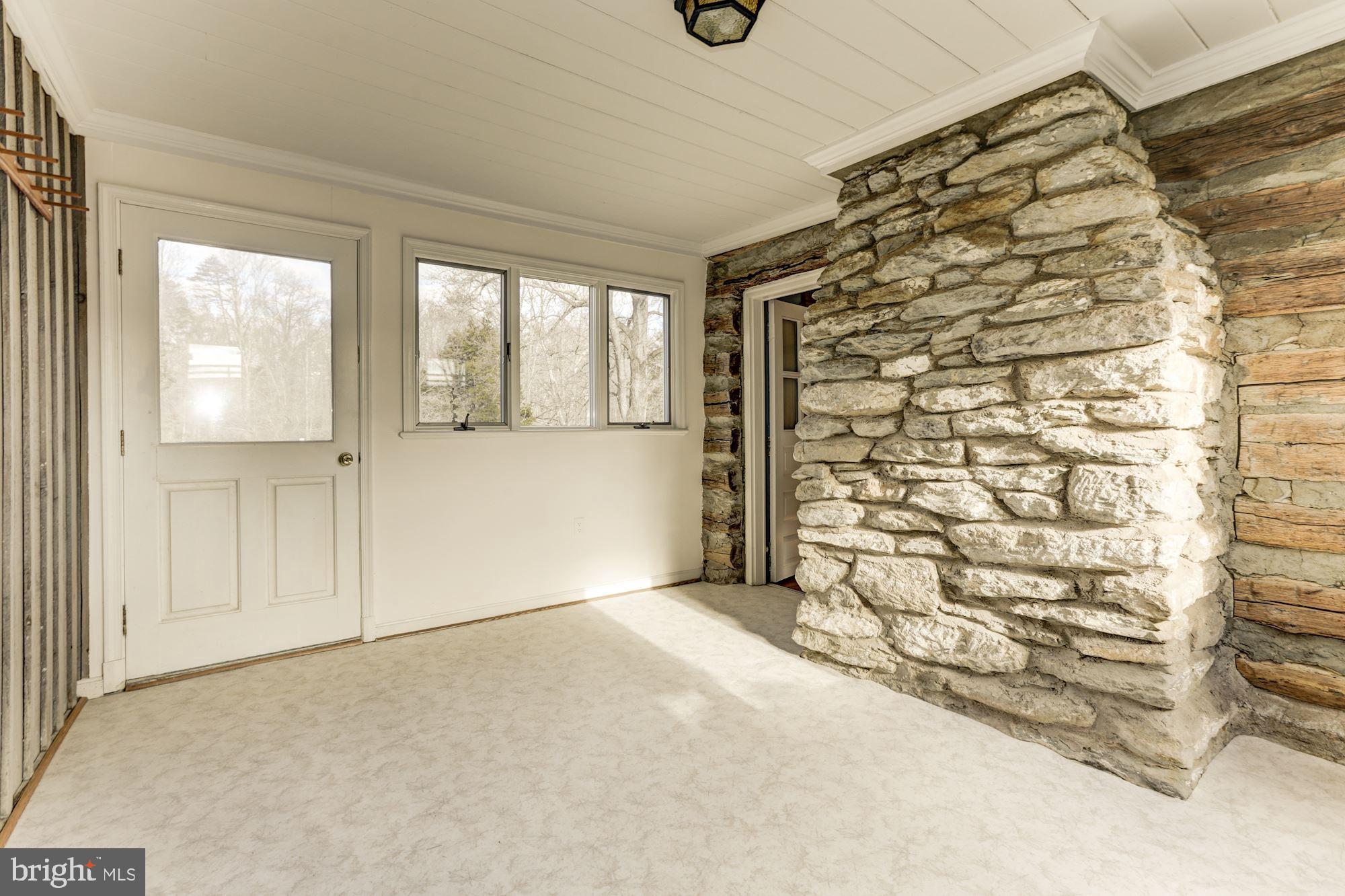10187 Cliff Mills Road Marshall, VA 20115 - Photo 31 of 46 Mudroom w sep entrance