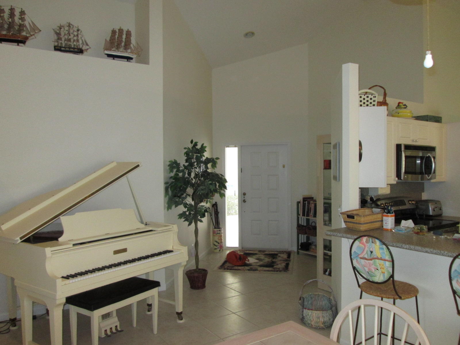 21700 Hammock Point Drive Boca Raton, FL 33433 - Photo 8 of 29 VAULTED OPEN PLAN LIVING AREA