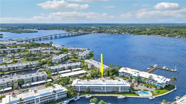 $345,000 | 1866 Southwest Palm City Road, Unit 204, Stuart, FL 34994