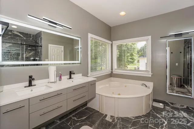 $435,000 | 3119 Castlemaine Drive, Charlotte, NC 28269