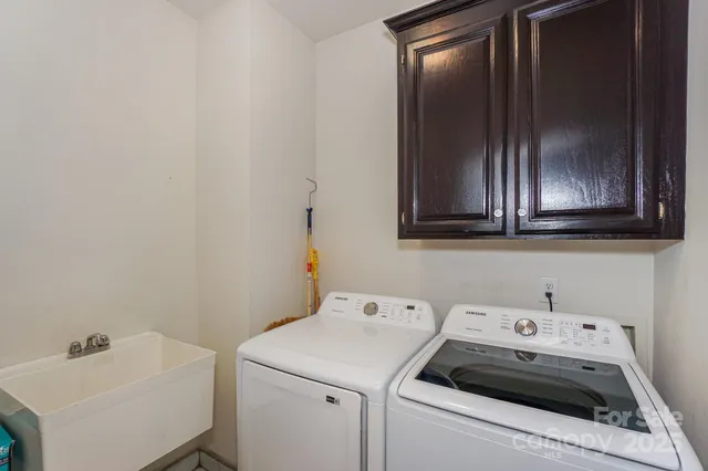 $435,000 | 3119 Castlemaine Drive, Charlotte, NC 28269