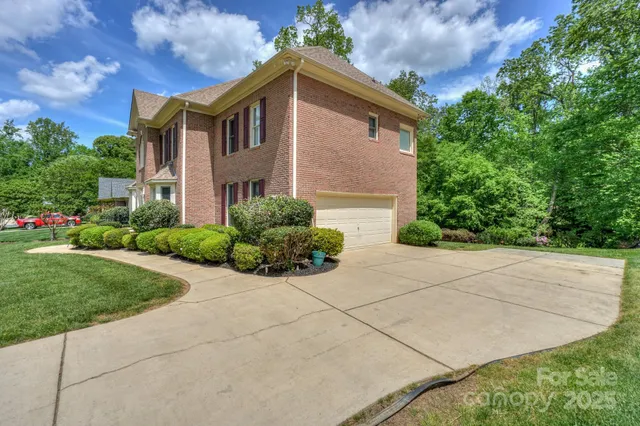 $435,000 | 3119 Castlemaine Drive, Charlotte, NC 28269