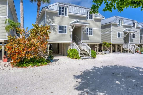 $4,800 | 480 Gulf Boulevard, Unit 6, Boca Grande, FL 33921