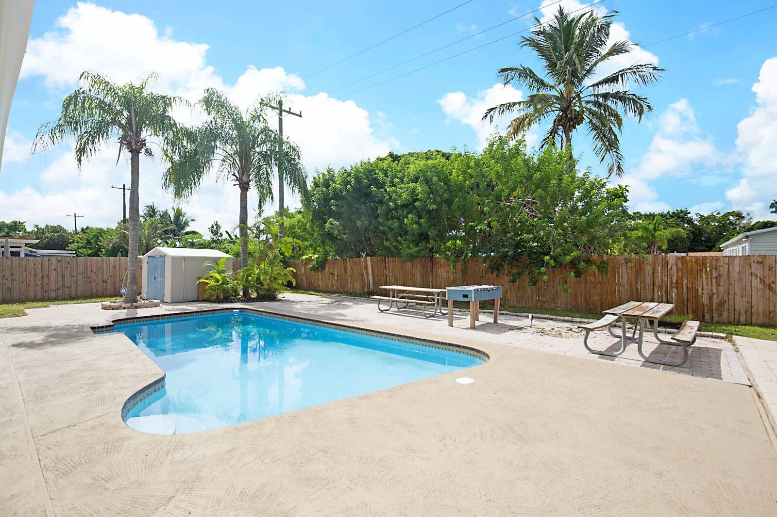 10706 Shady Pond Lane Boca Raton, FL 33428 - Photo 16 of 21 15_10706_Shady_Pond_Lane_15_of_20_mls