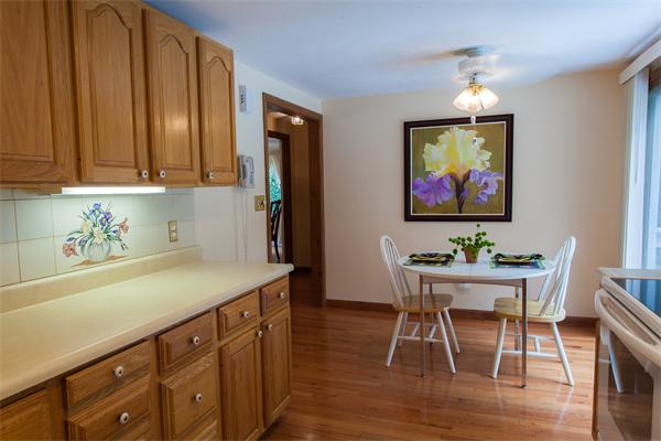 156 Concord Road Wayland, MA 01778 - Photo 4 of 15