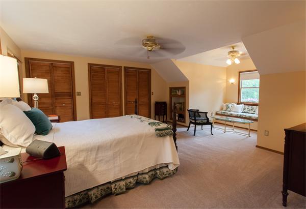 156 Concord Road Wayland, MA 01778 - Photo 8 of 15