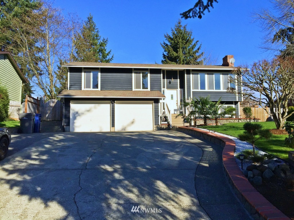 4426 Southeast 4th Street Renton, WA 98059 - Photo 1 of 25 Gallery Image 1