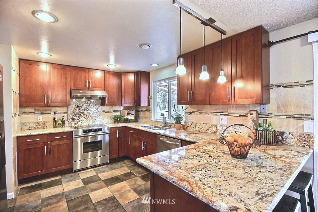 4426 Southeast 4th Street Renton, WA 98059 - Photo 10 of 25 Gallery Image 10