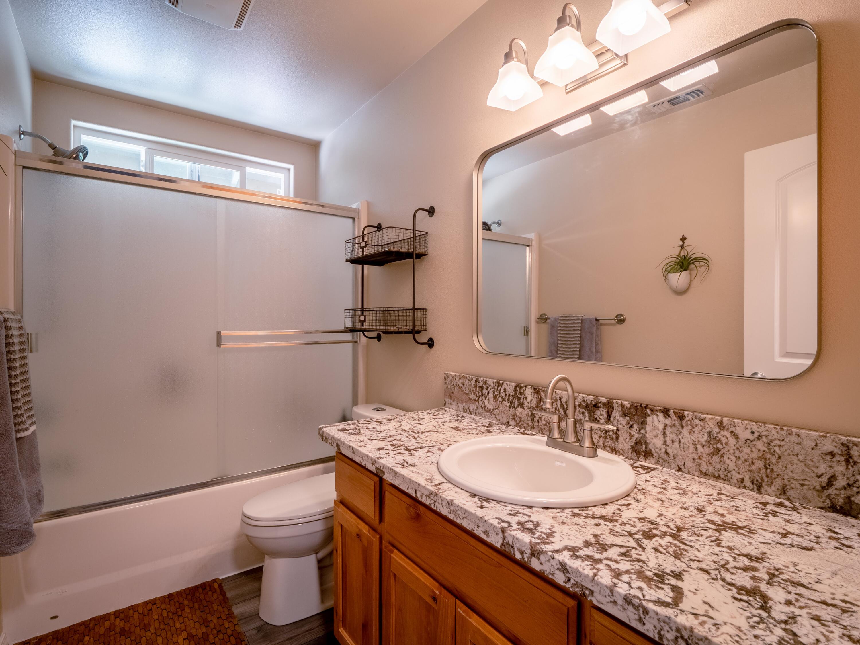 801 Three Pines Road Grants Pass, OR 97526 - Photo 21 of 45 Main Bath 1