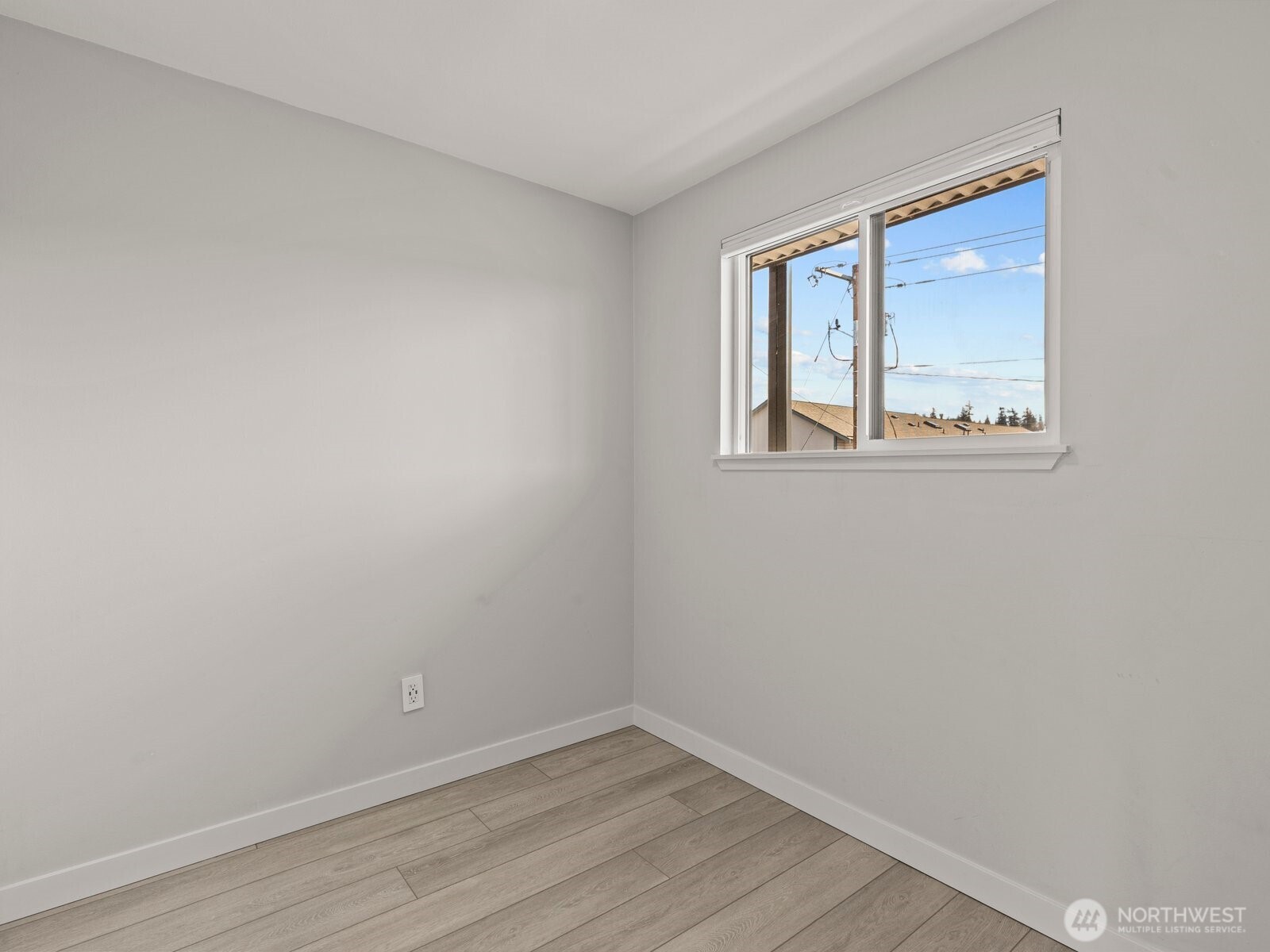 300 2nd Avenue North, Unit 2E Edmonds, WA 98020 - Photo 14 of 33
