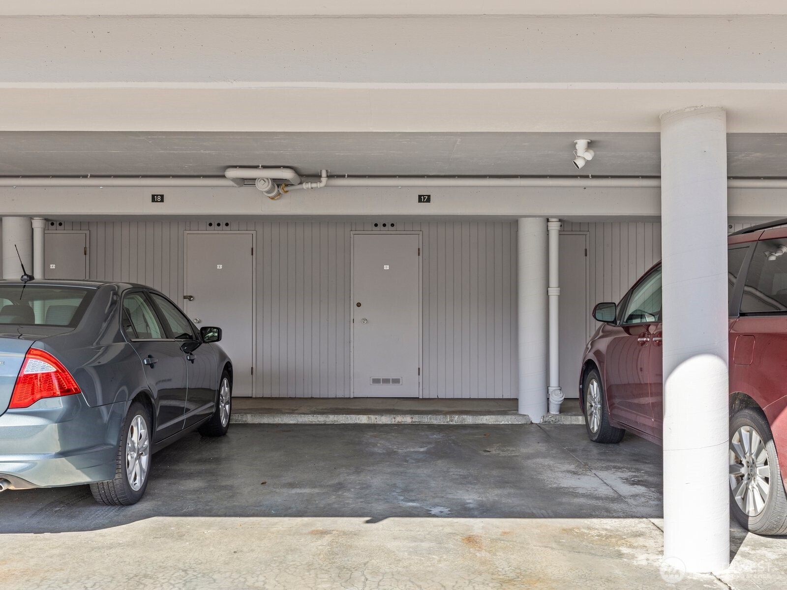 300 2nd Avenue North, Unit 2E Edmonds, WA 98020 - Photo 19 of 33