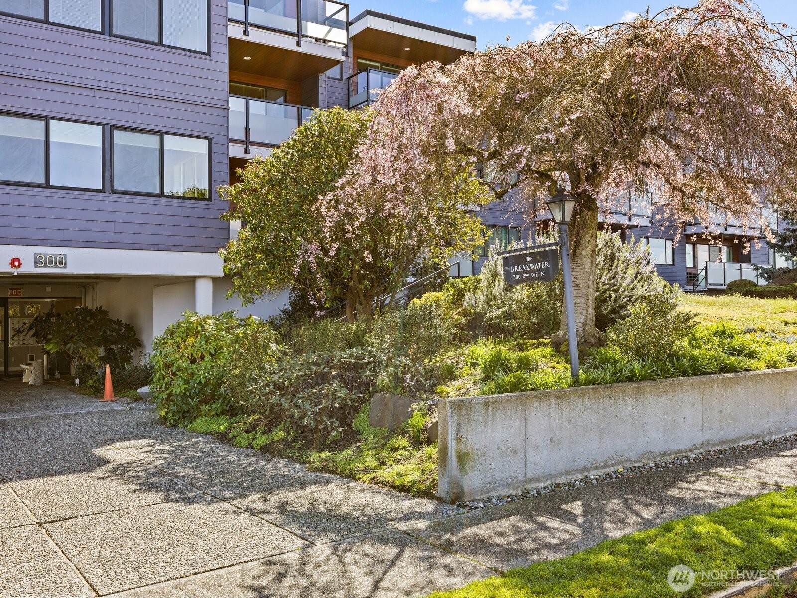 300 2nd Avenue North, Unit 2E Edmonds, WA 98020 - Photo 31 of 33