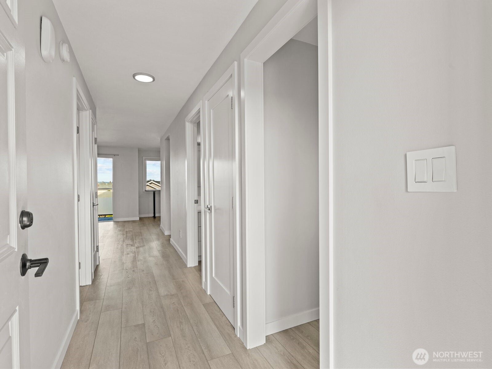 300 2nd Avenue North, Unit 2E Edmonds, WA 98020 - Photo 4 of 33