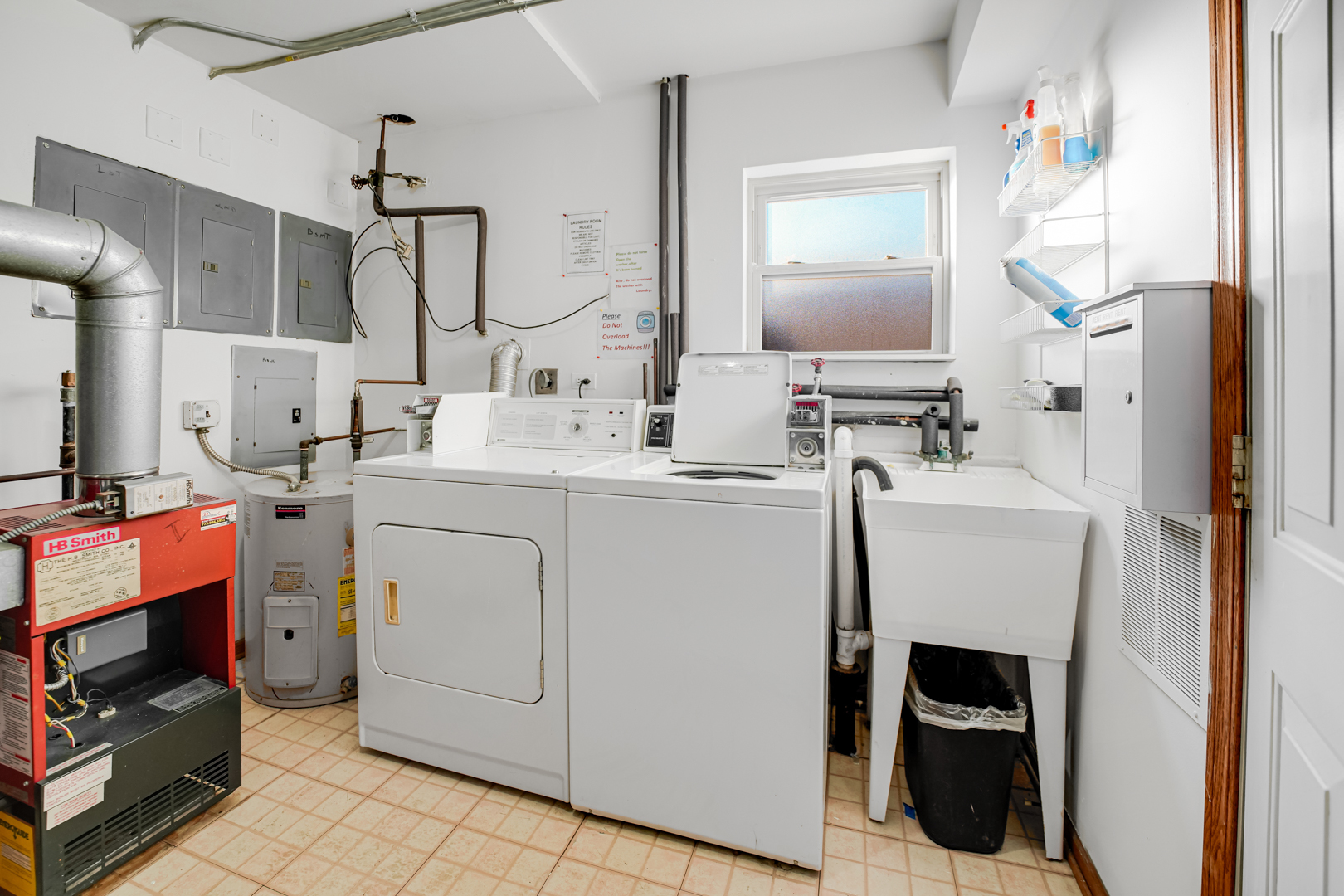 5324 Long Avenue, Unit 1 Chicago, IL 60638 - Photo 15 of 18 a utility room with dryer and washer