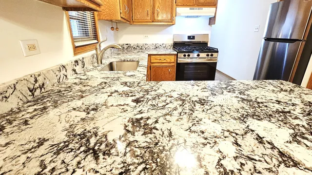 $2,100 | 5324 Long Avenue, Unit 1, Chicago, IL 60638