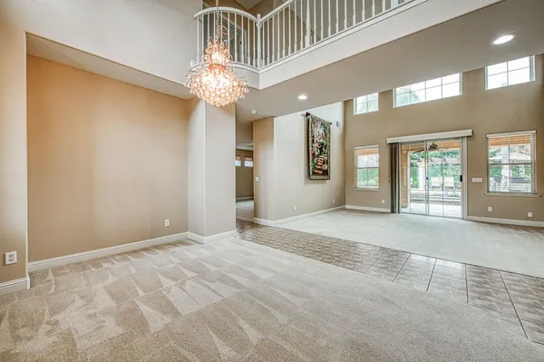 a view of gallery with hallway