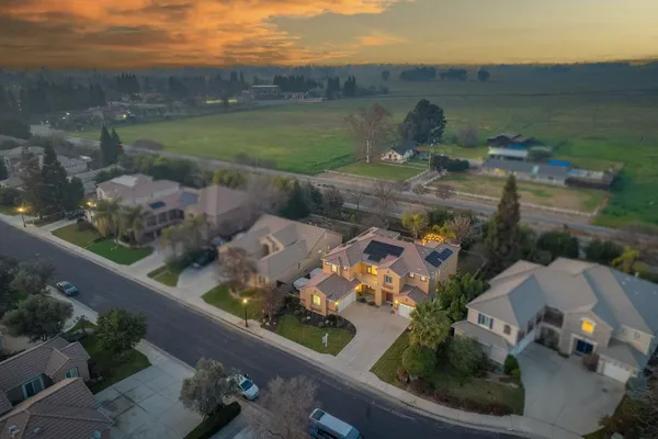 $799,000 | 2271 Serena Avenue, Clovis, CA 93619