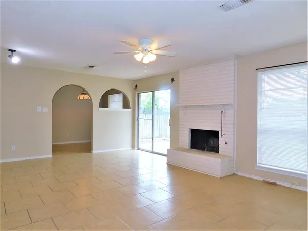 $1,950 | 1706 Wisteria Street, Denton, TX 76205