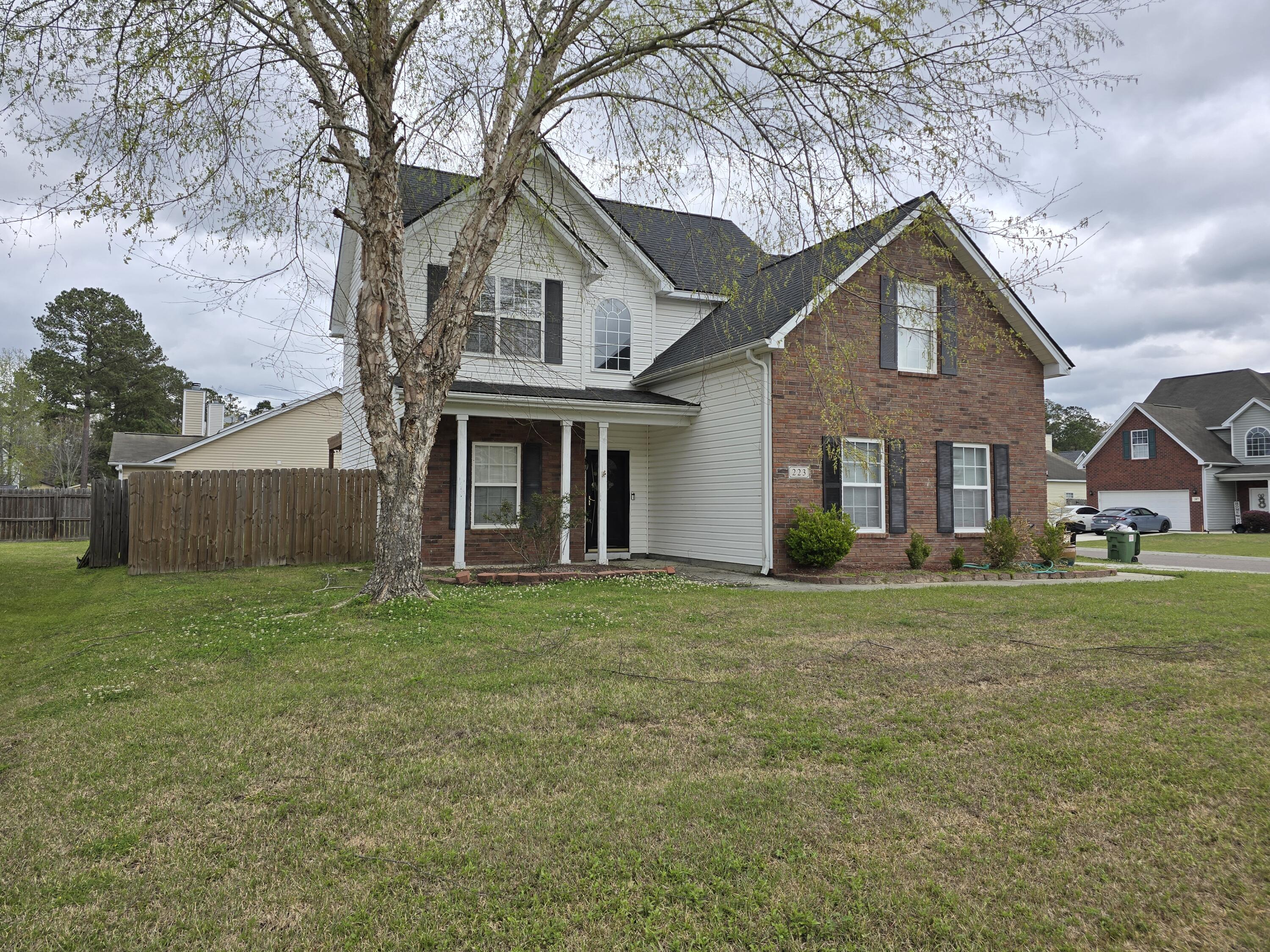 223 Westbrooke Road Summerville, SC 29486 - Photo 1 of 12 20250324_161632
