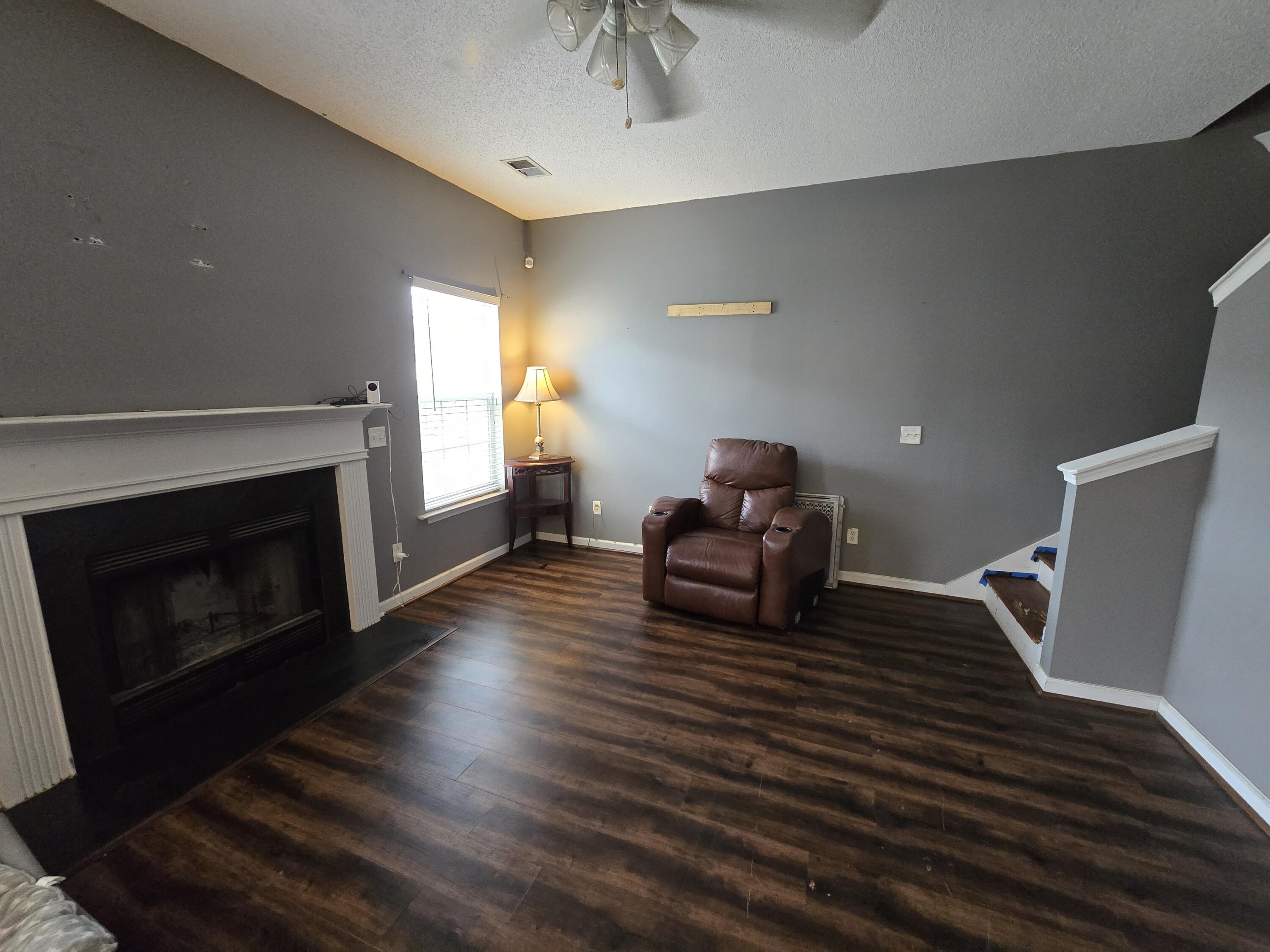 223 Westbrooke Road Summerville, SC 29486 - Photo 4 of 12 20250324_161942