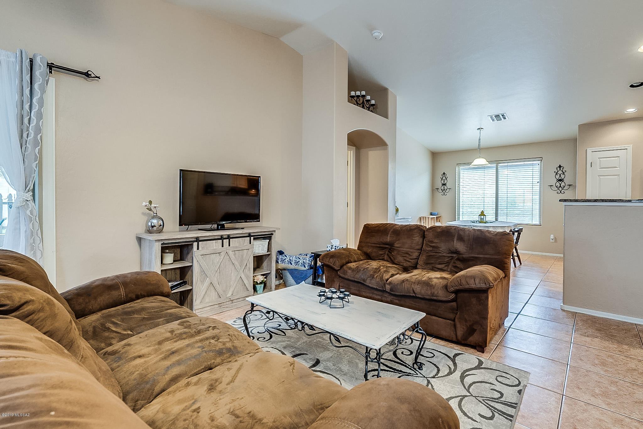8329 South Bainbridge Road Tucson, AZ 85747 - Photo 7 of 42