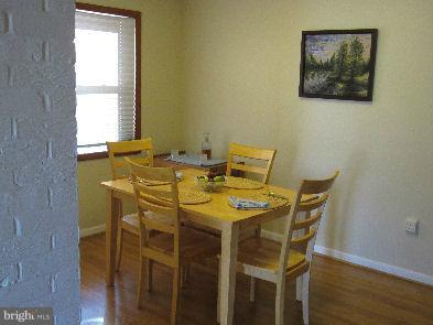 3908 Braddock Road Alexandria, VA 22312 - Photo 4 of 16 Dining Room