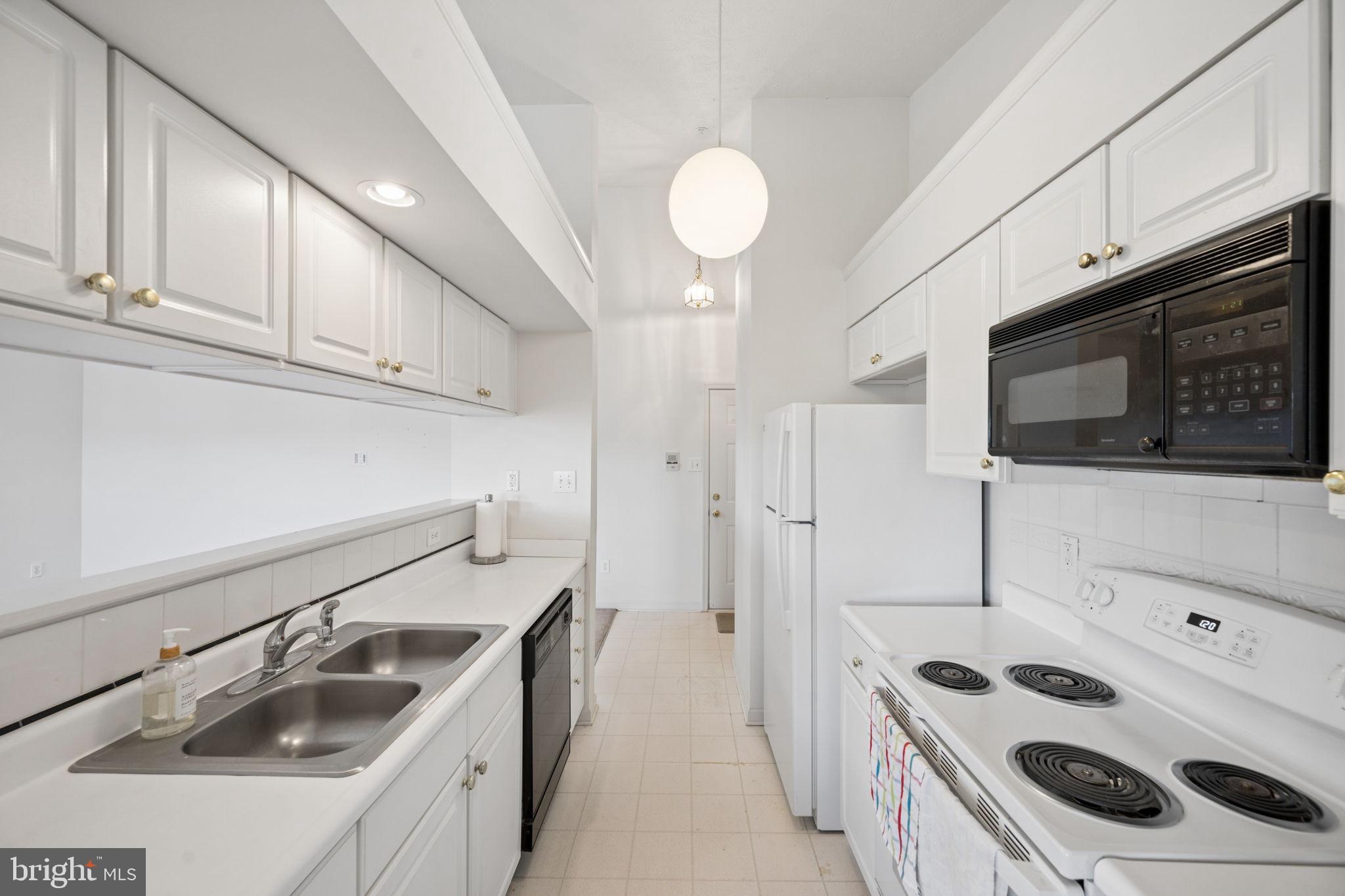 7653 Gladstone Road, Unit 57653 Windsor Mill, MD 21244 - Photo 19 of 39