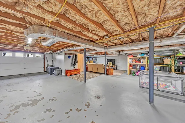a view of a livingroom with furniture