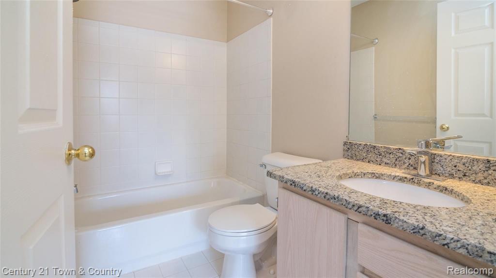 22314 Cape Cod Way Farmington, MI 48336 - Photo 27 of 32