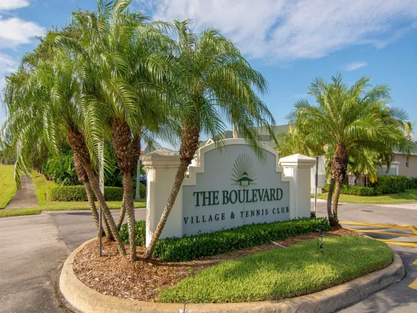 $2,000 | 4350 Doubles Alley Drive, Unit 203, Vero Beach, FL 32967