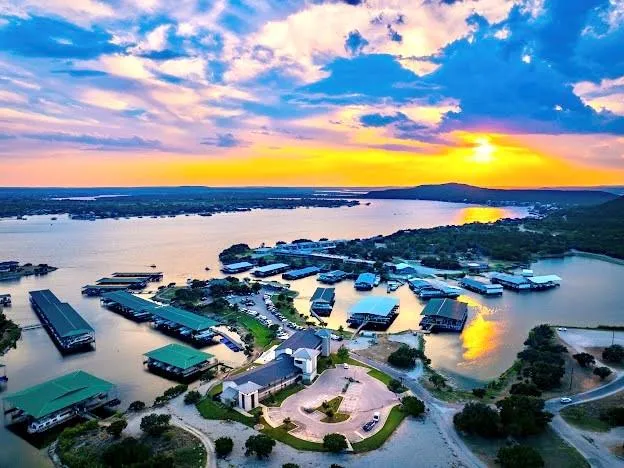 $555,000 | 3412 Scenic Point Road, Unit 206, Graford, TX 76449