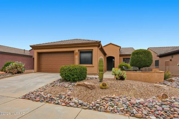 $449,900 | 1962 West Acacia Bluffs Drive, Green Valley, AZ 85622