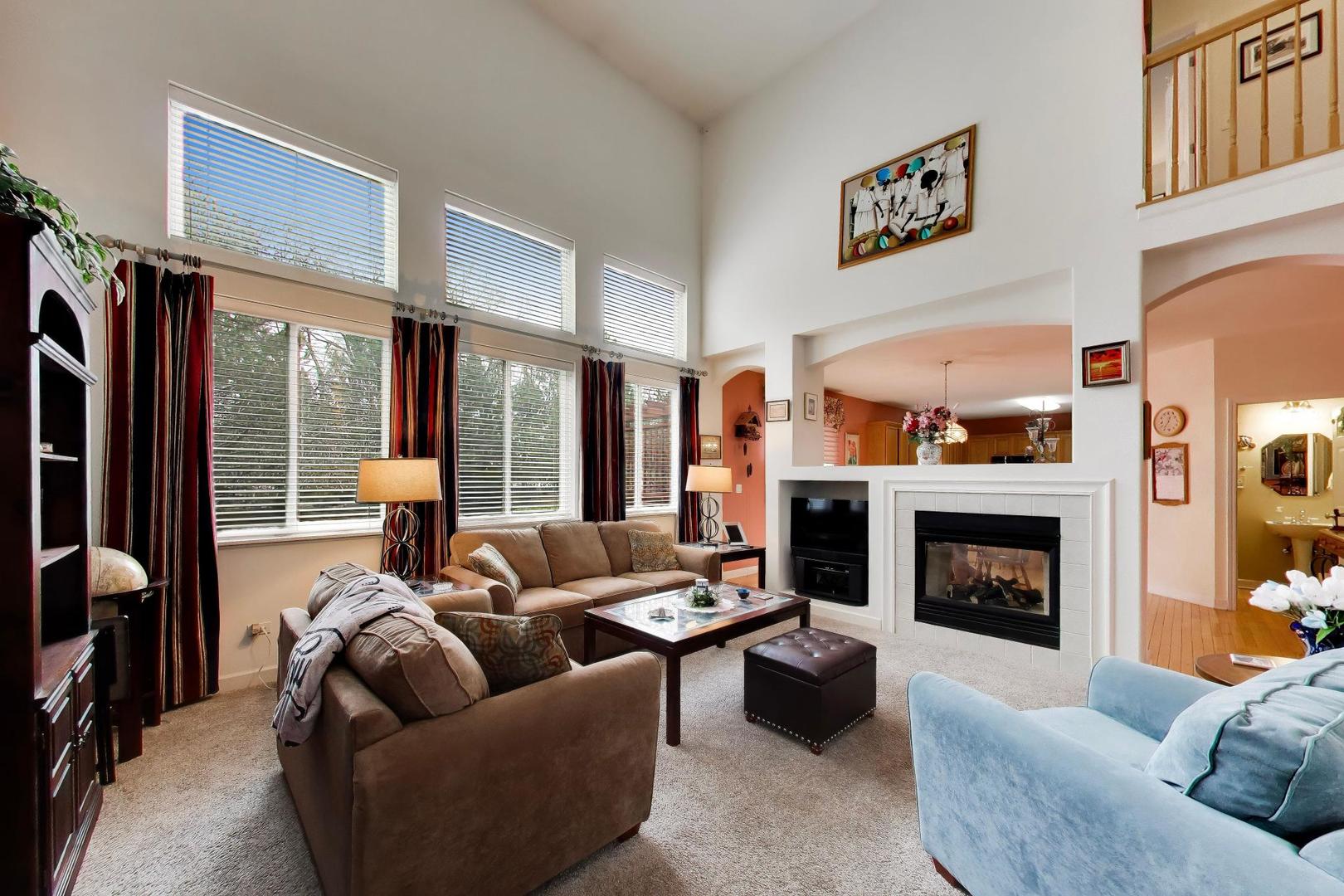 5660 Trinity Court Gurnee, IL 60031 - Photo 4 of 31