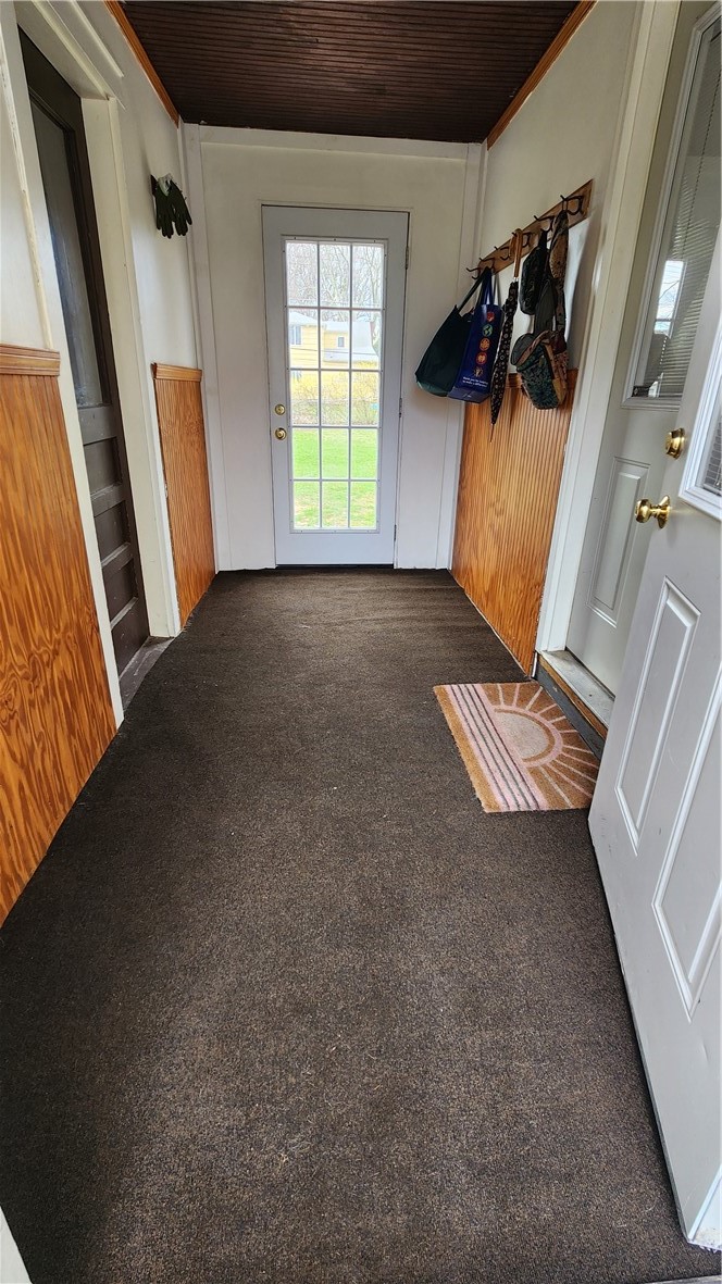 361 Barry Road Irondequoit, NY 14617 - Photo 28 of 38