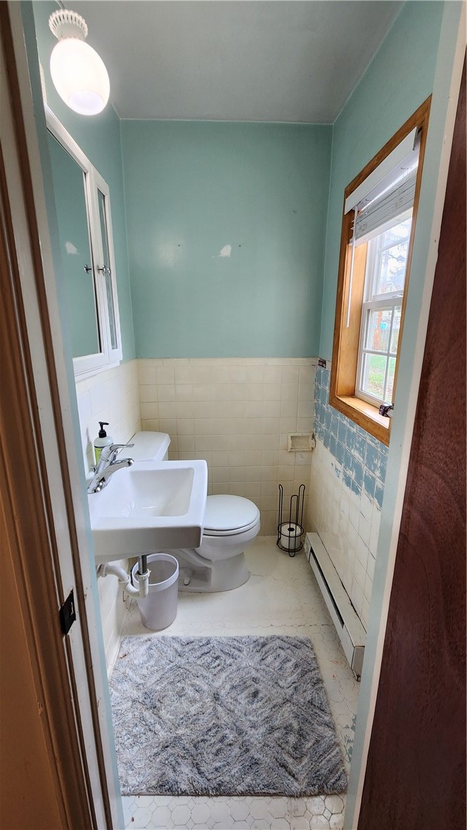 361 Barry Road Irondequoit, NY 14617 - Photo 8 of 38