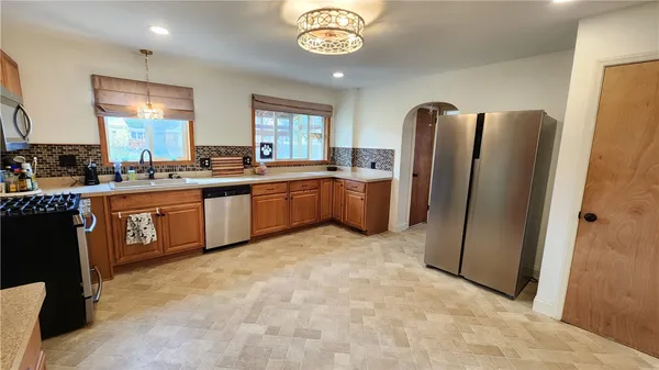 $234,900 | 361 Barry Road, Irondequoit, NY 14617