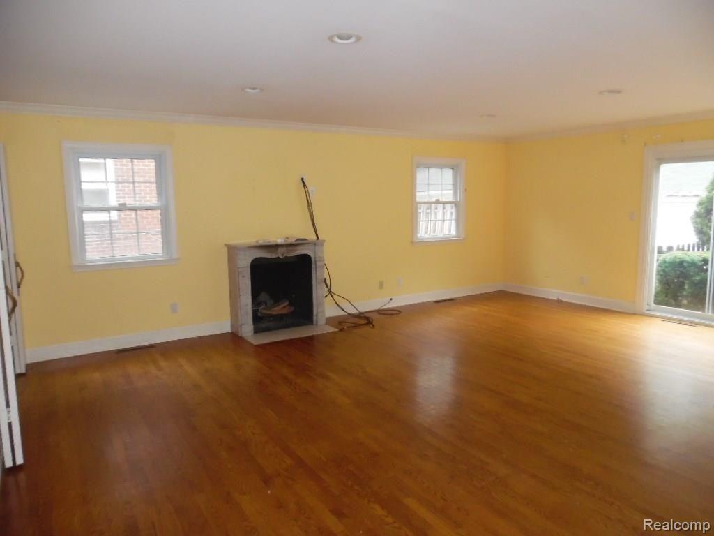 704 Neff Road Grosse Pointe, MI 48230 - Photo 23 of 42 SAM_4259.JPG