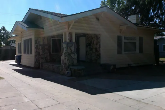 $2,350 | 1284 North Ferger Avenue, Fresno, CA 93728