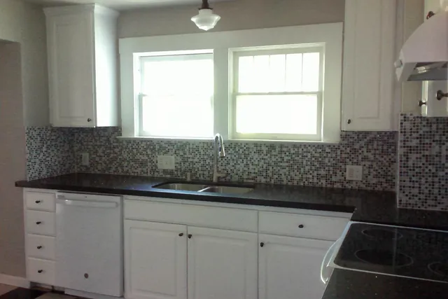 $2,350 | 1284 North Ferger Avenue, Fresno, CA 93728