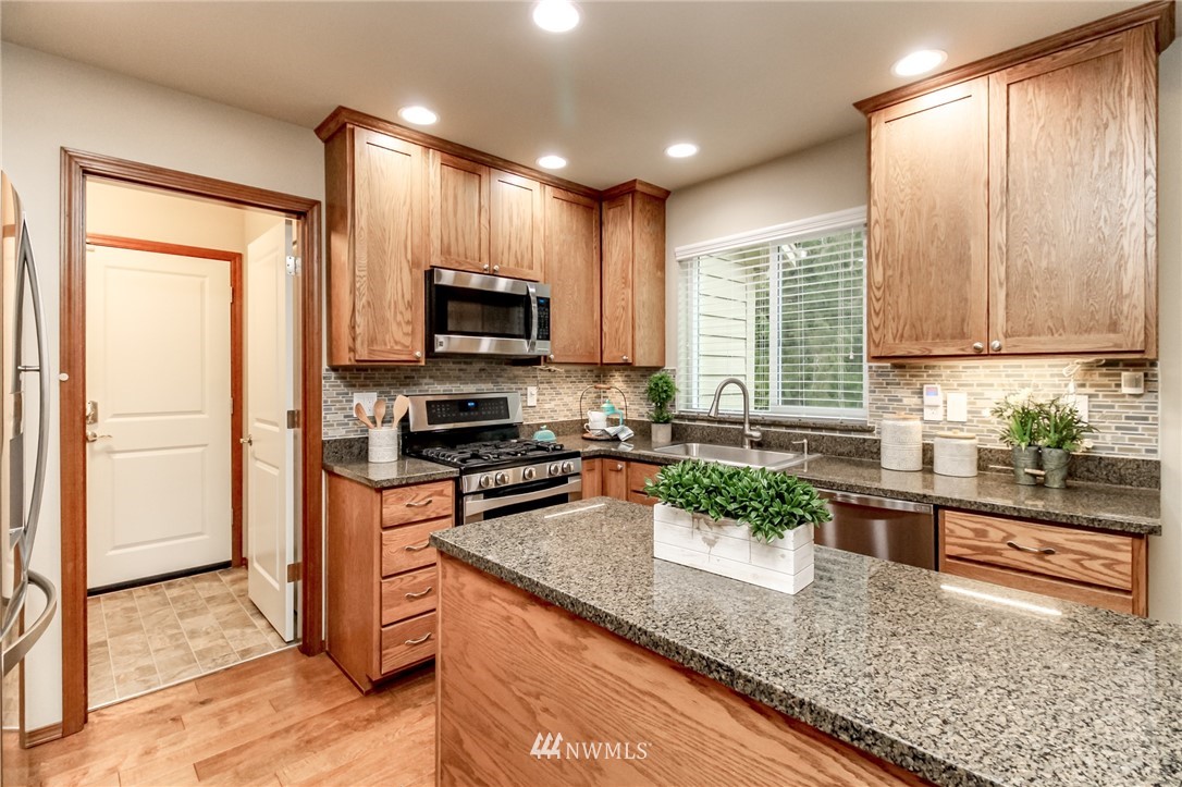 15408 Rosemary Loop Road Southeast Olalla, WA 98359 - Photo 15 of 40 Gallery Image 15