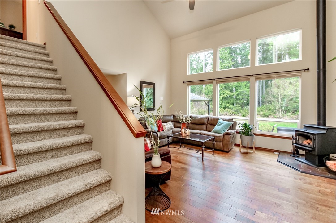 15408 Rosemary Loop Road Southeast Olalla, WA 98359 - Photo 6 of 40 Gallery Image 6