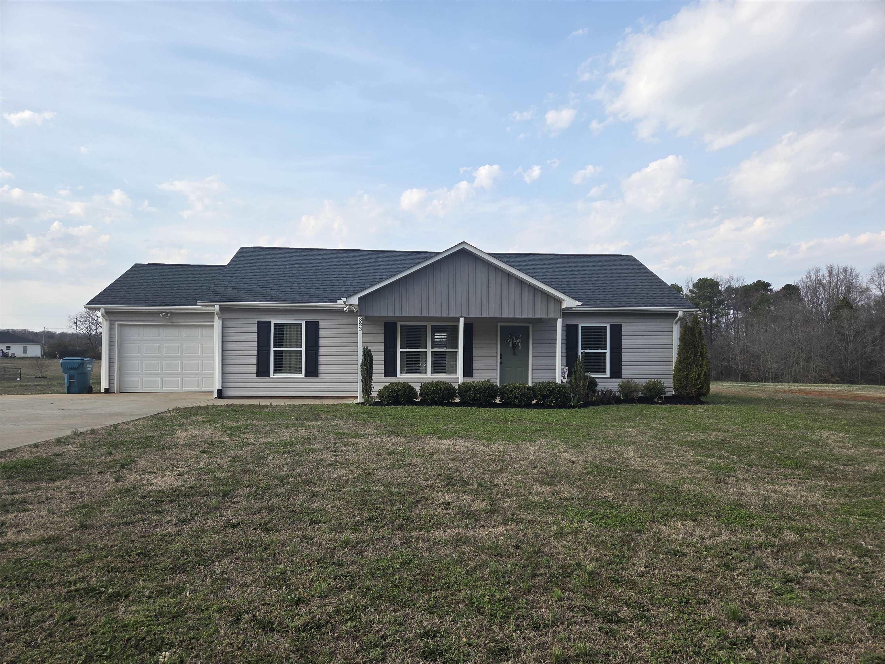 323 Scruggs Trail Gaffney, SC 29341 - Photo 2 of 37